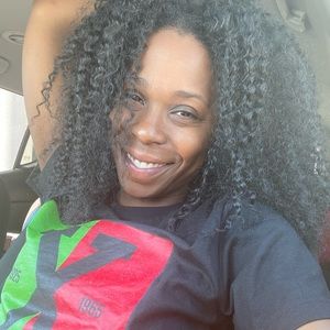 Meet your Posher, Dawana